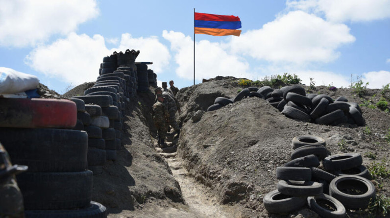 مقتل جنديين.. الجيش الأذربيجاني يرد على نيران أرمينية استفزازية